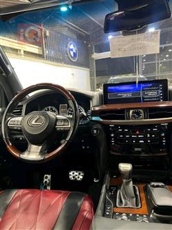 Lexus LX